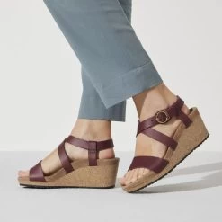 Birkenstock Wine Sibyl Leather Womens Sandal 1020015 15 Birkenstock Wine Sibyl Leather Womens Sandal 1020015 -Vogue Shoes 1020015 2 resized