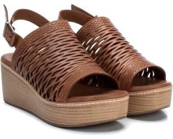 Carmela Camel Salina Women's Wedge Slingback Sandals C2225230