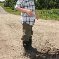 Muck Black Kid's Chore 11inch Boots KCH-000 -Vogue Shoes kch000 2 resized