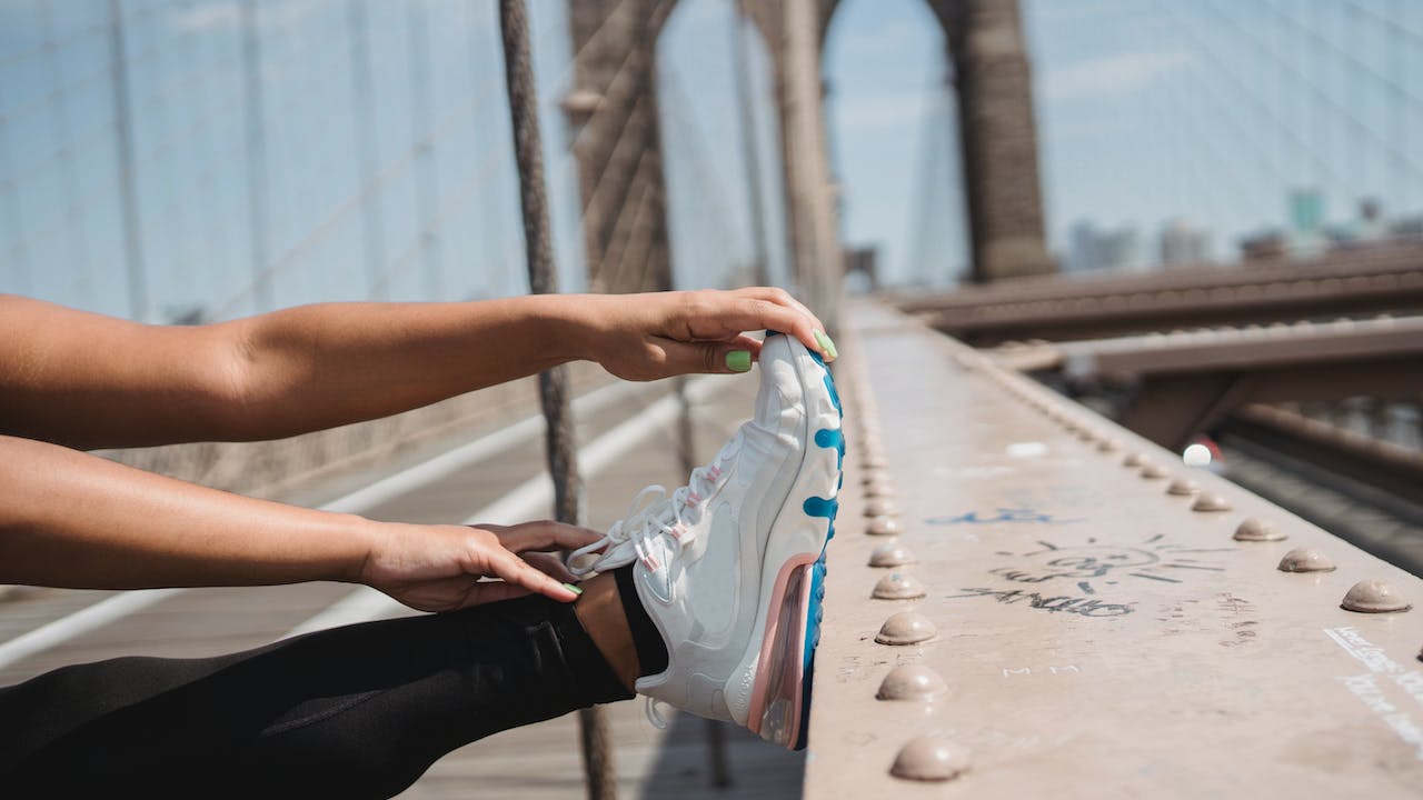 Vogue Shoes -Vogue Shoes pexels ketut subiyanto 5036852